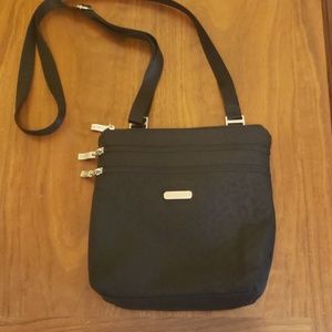 Baggallini cross shoulder purse